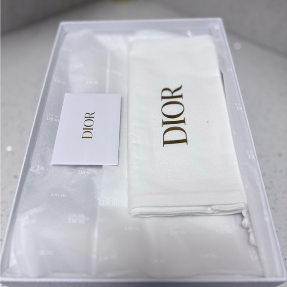 J'Adior Pump - Picture 7 of 8